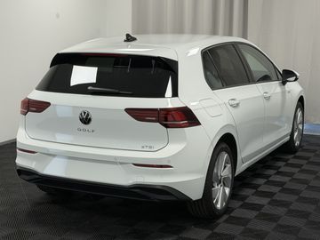 Volkswagen Golf - 8