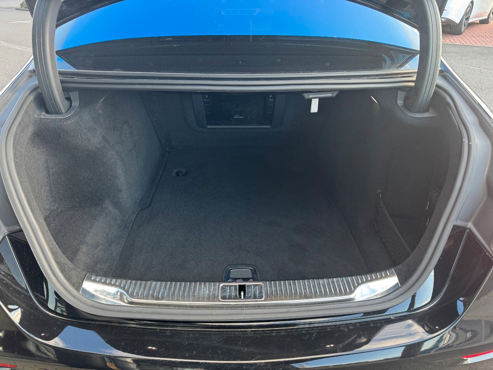 Fahrzeugabbildung Mercedes-Benz S 580 4M L VOLL+AMG+Chauffeur+STH+3D+Pano+