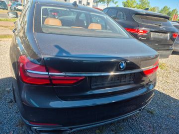 BMW 740 - 10