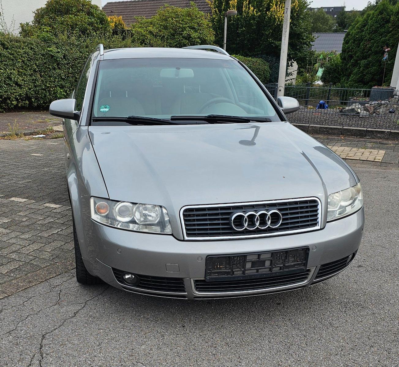 Audi A4 2004 — rear view