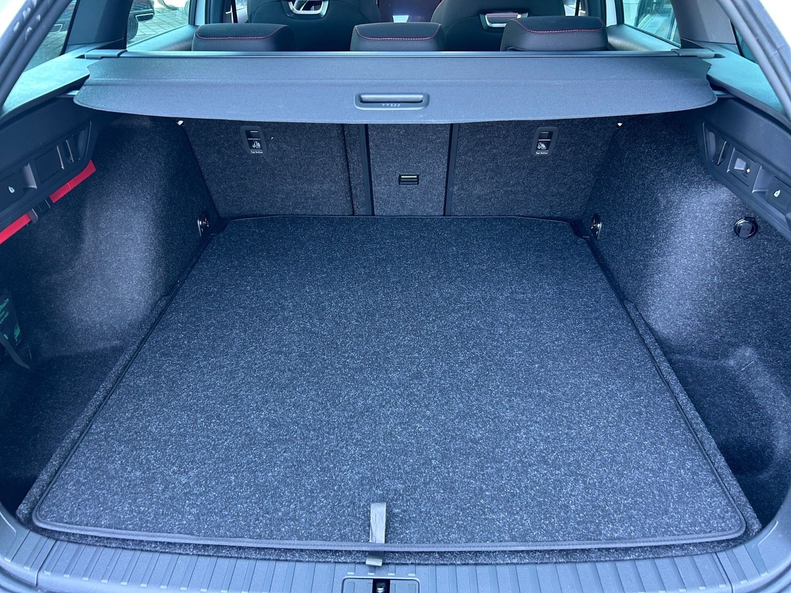 Skoda OCTAVIA COMBI 2.0 TSI DSG RS Panodach AHK Navi foto 13