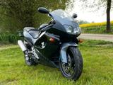 Yamaha YZF 1000R - YAMAHA R 1000