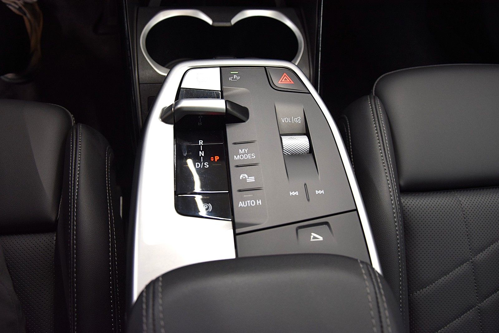 Fahrzeugabbildung BMW X1 sDrive 20 i M Sport Pano ACC HuD Memory H&k