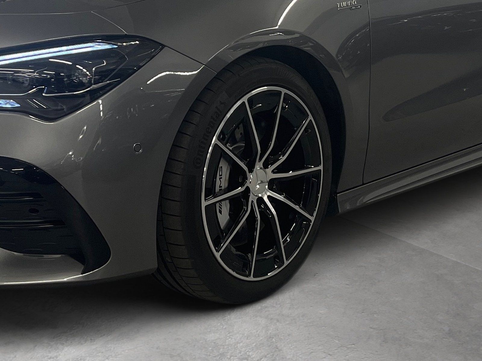 Fahrzeugabbildung Mercedes-Benz CLA 35 AMG 4M +*Pano*HUD*MuBeam*Distro*AHK*360°*