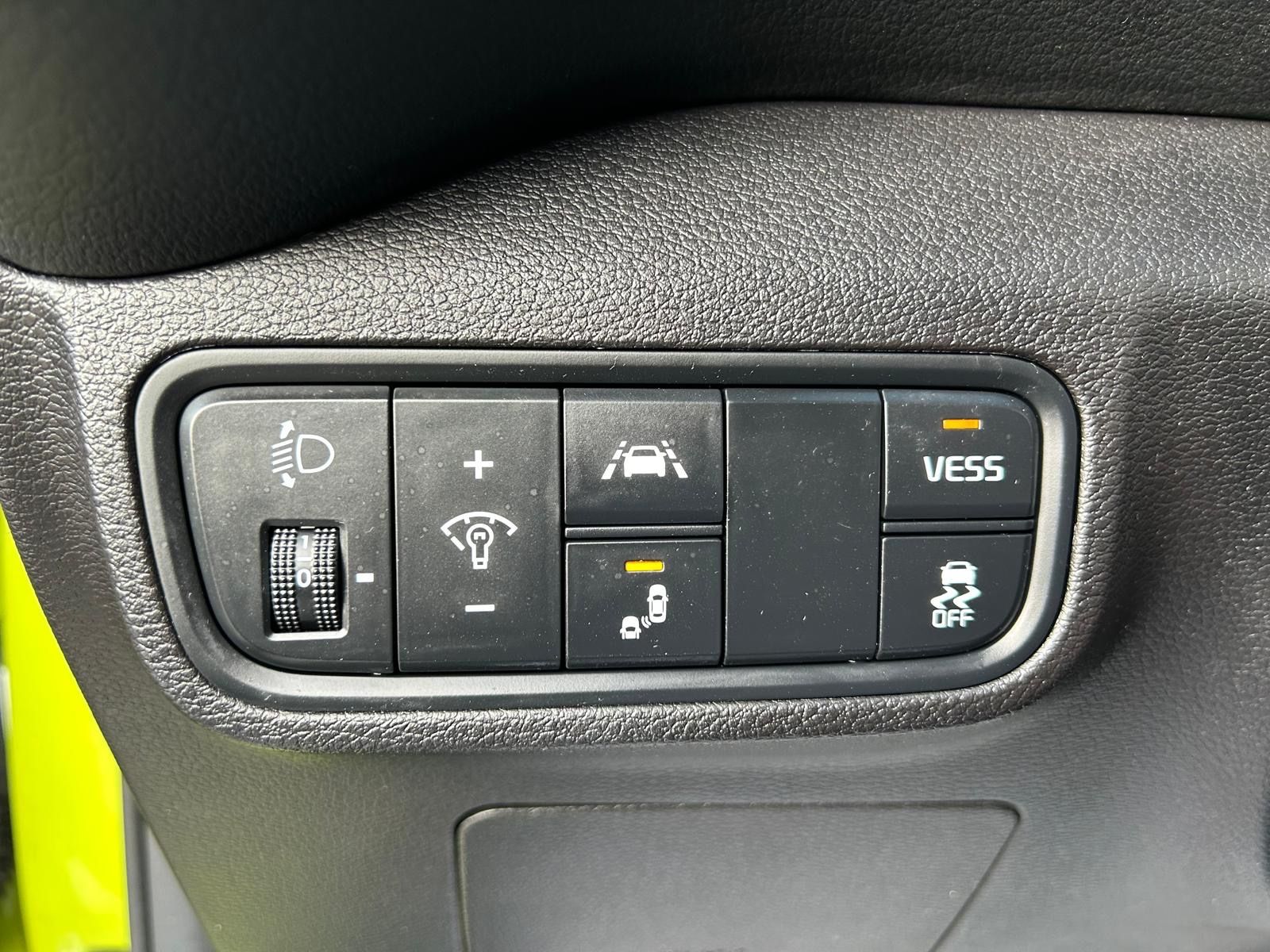 Fahrzeugabbildung Kia e-Soul°64 kWh°CCS°3 Phasen°1.Hand°Kamera°LED°
