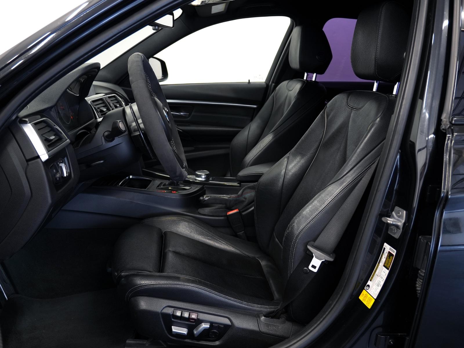 BMW 330i Limousine M-Sport CARBON/R-KAM/MEMORY/LEDER