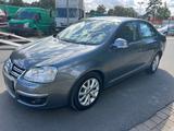 Volkswagen Jetta V Freestyle TÜV NEU - gebrauchte VW Jetta aus dem Jahr 2010