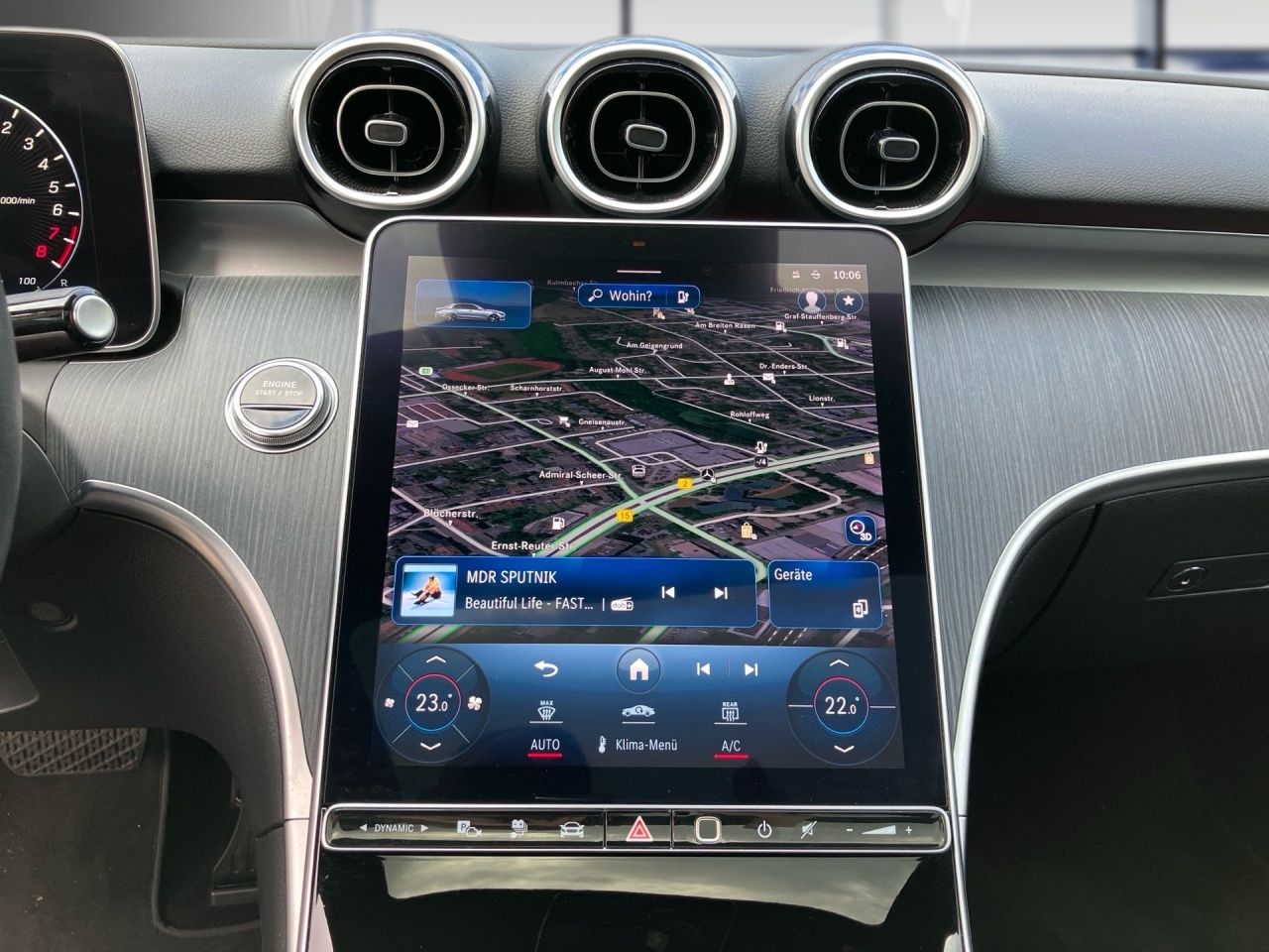 Fahrzeugabbildung Mercedes-Benz C 400 e 4M Avantgarde Pano DigitalL Burmester 36