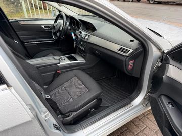 Mercedes E 250 - 11