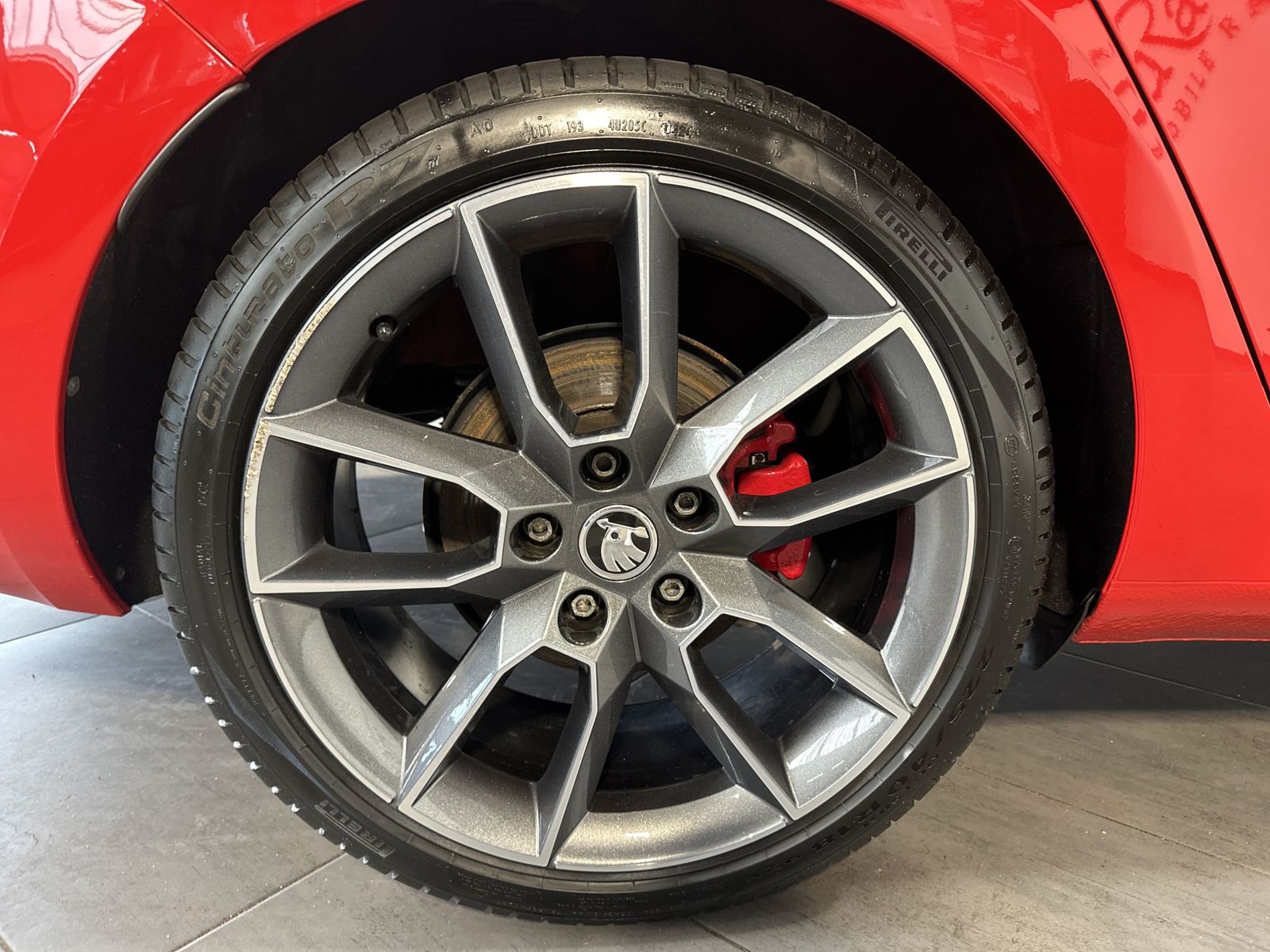 Fahrzeugabbildung SKODA Octavia Combi 2.0 TDI DSG RS NAV+LED+18ZOLL+2HD