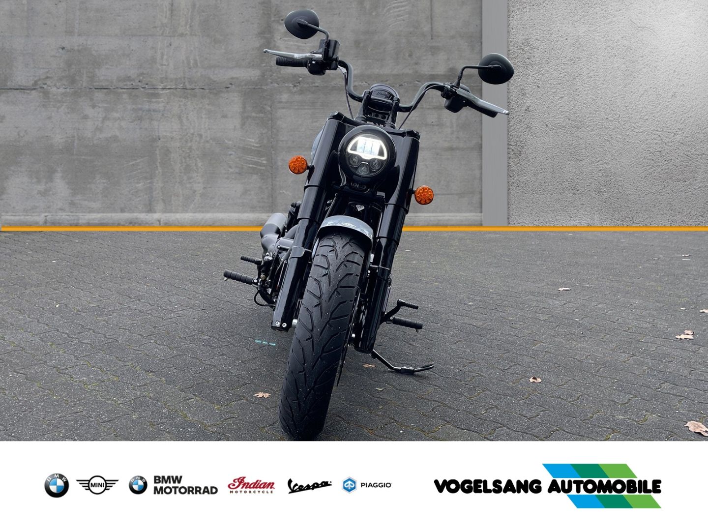 Fahrzeugabbildung Indian Chief Bobber Dark Horse, Navigation, seitl. Kenn