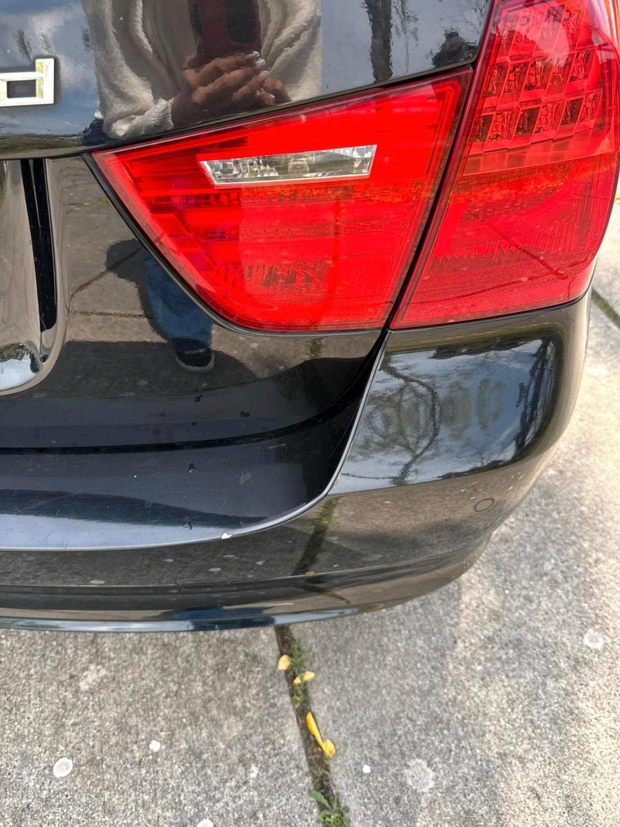 BMW 318 2009 — photo 10