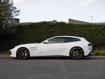 صورة 3 لـ 2021 Ferrari GTC4LUSSO