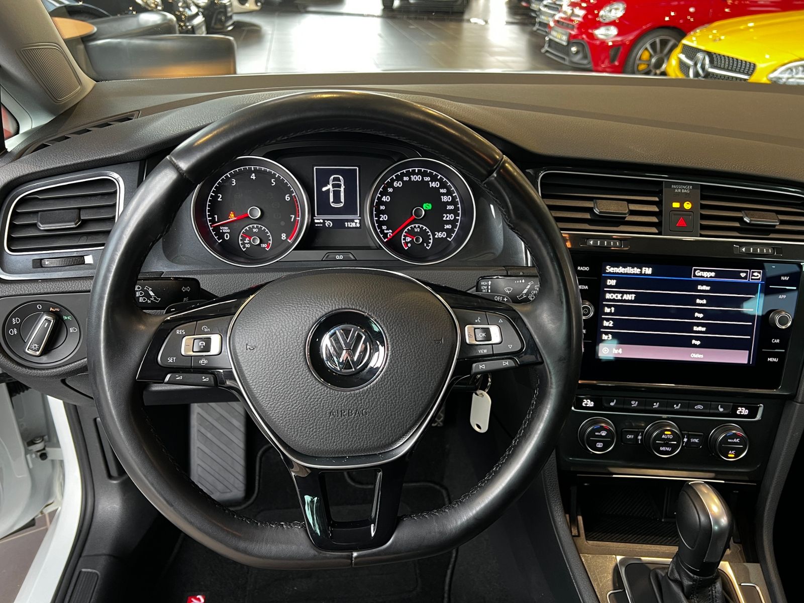 Fahrzeugabbildung Volkswagen Golf VII Lim. Comfortline BMT ACC  NAVI ALU