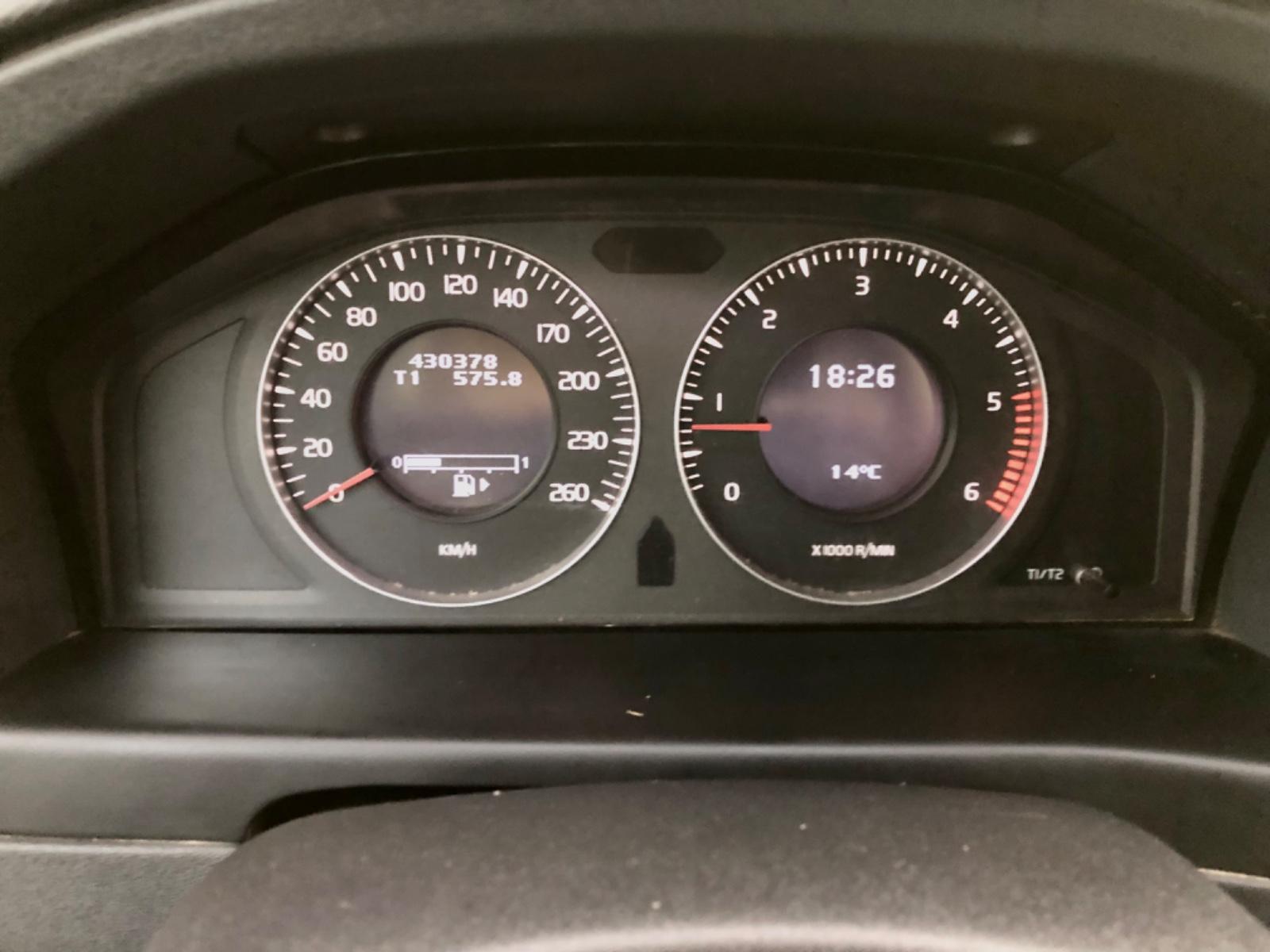 Volvo V70 2008 — photo 17