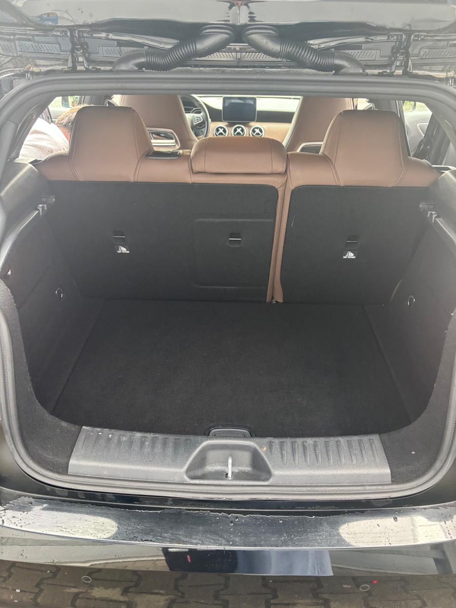 Mercedes-Benz A 250 4MATIC DCT Urban