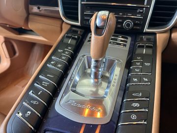 Porsche Panamera - 12