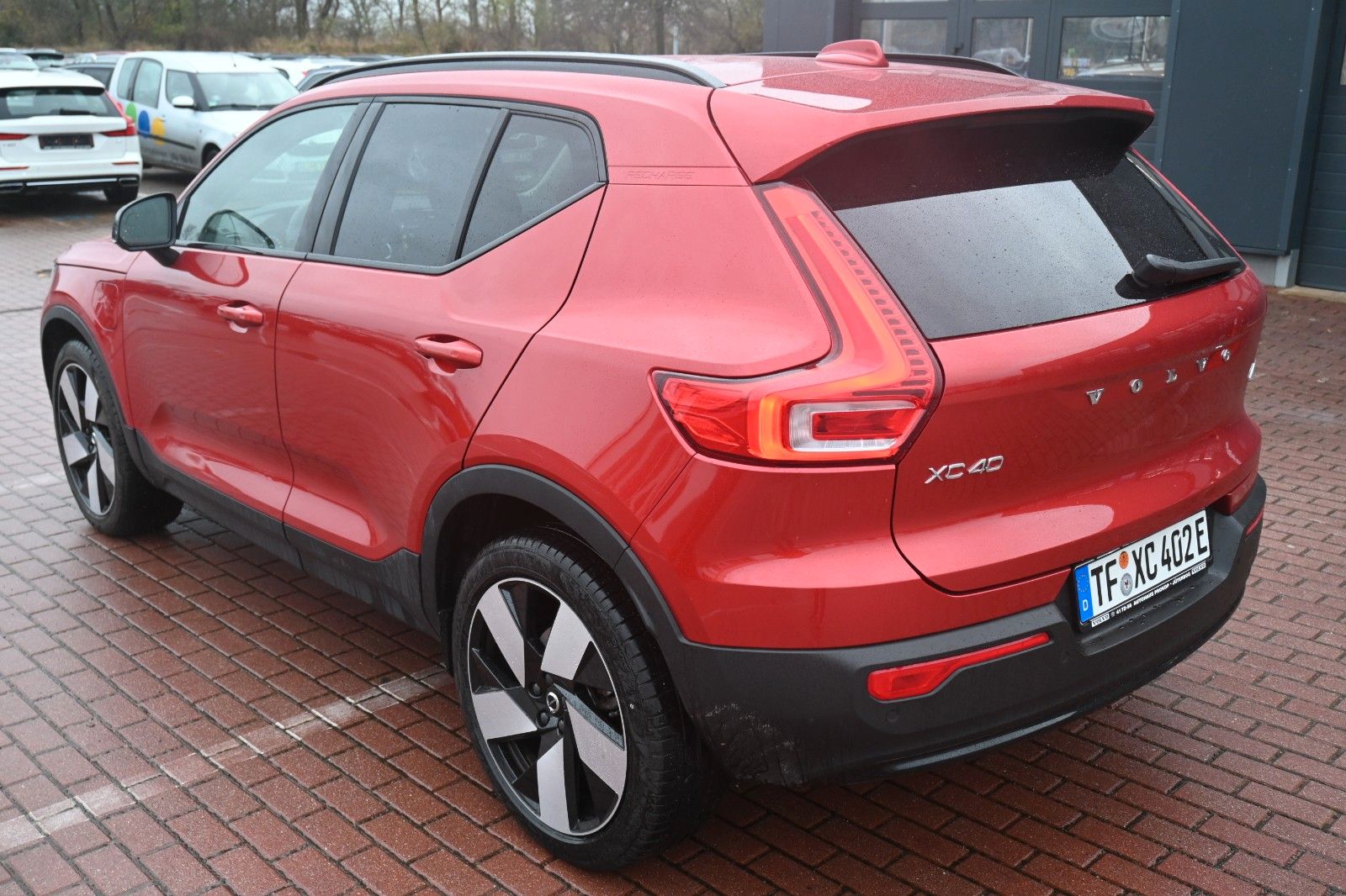 Fahrzeugabbildung Volvo XC40 T5 Recharge Plus Dark*FSHZG*RFK*BLIS*ACC