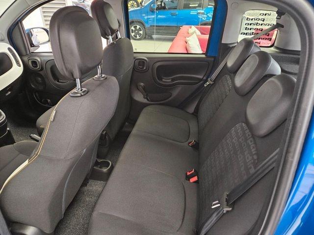 Fiat Panda 1.0 Pandina Cross-digitales Cockpit Apple 