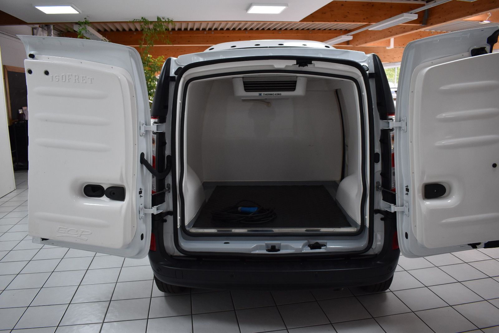 Fahrzeugabbildung Renault Kangoo *Kühlwagen, Stand- und Fahrkühlung*