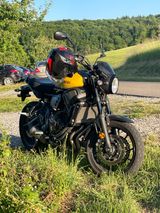 Yamaha XSR 700 - YAMAHA GELB ABS