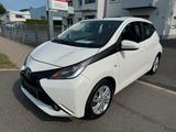 Toyota Aygo AYGO x-play touch 1.Hand Kamera 8Fach - Toyota Aygo (X) in Nürnberg