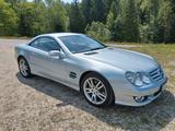 Mercedes-Benz SL 350 - - silberne Mercedes-Benz SL 350