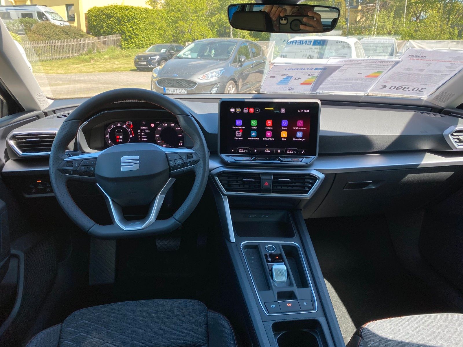 Fahrzeugabbildung SEAT Leon Sportstourer 1.5 eTSI FR *DSG *AHZV