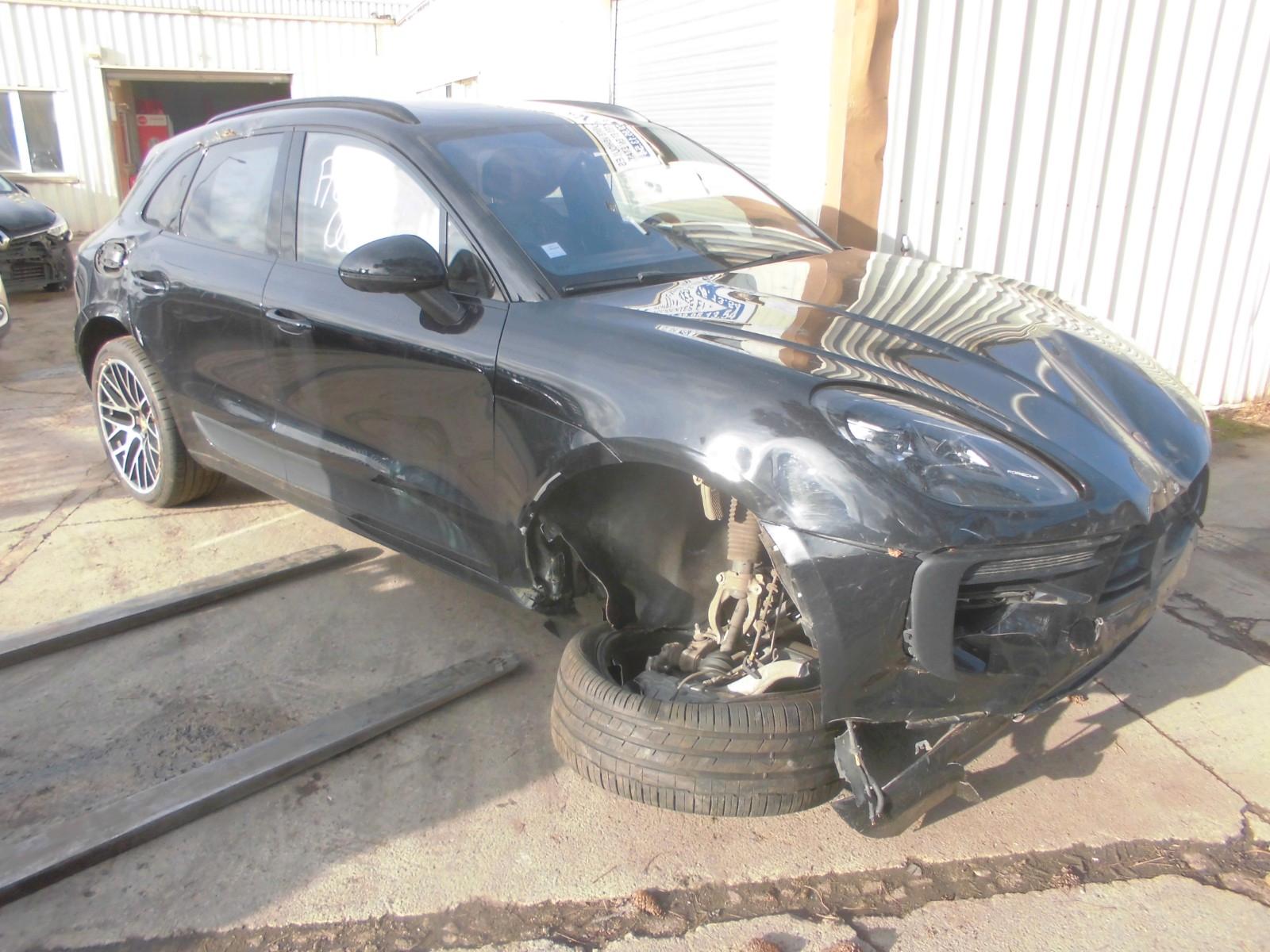 Porsche Macan S
