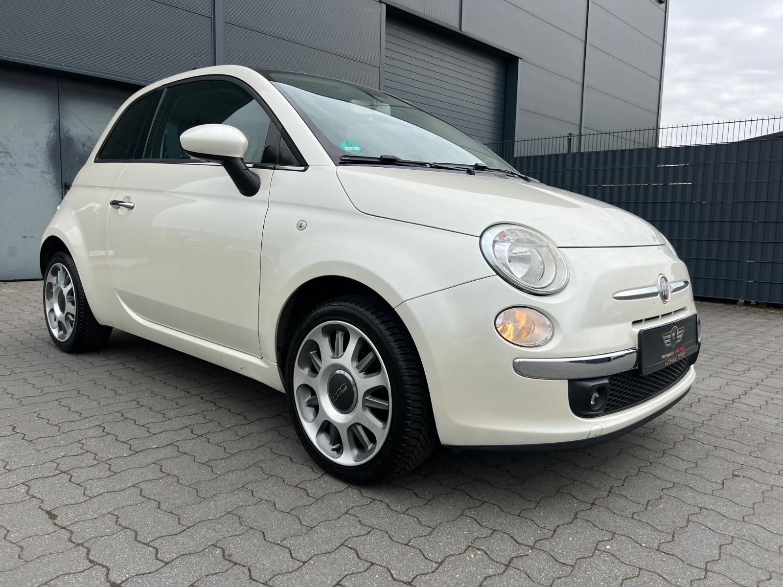 Fiat 500 Lounge*CarPlay*NAVI*PANO*PDC*KLIMAAU*TÜV NEU