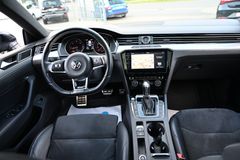 VW Arteon 2.0 TDI R-Line Pano Leder Navi LED CAM