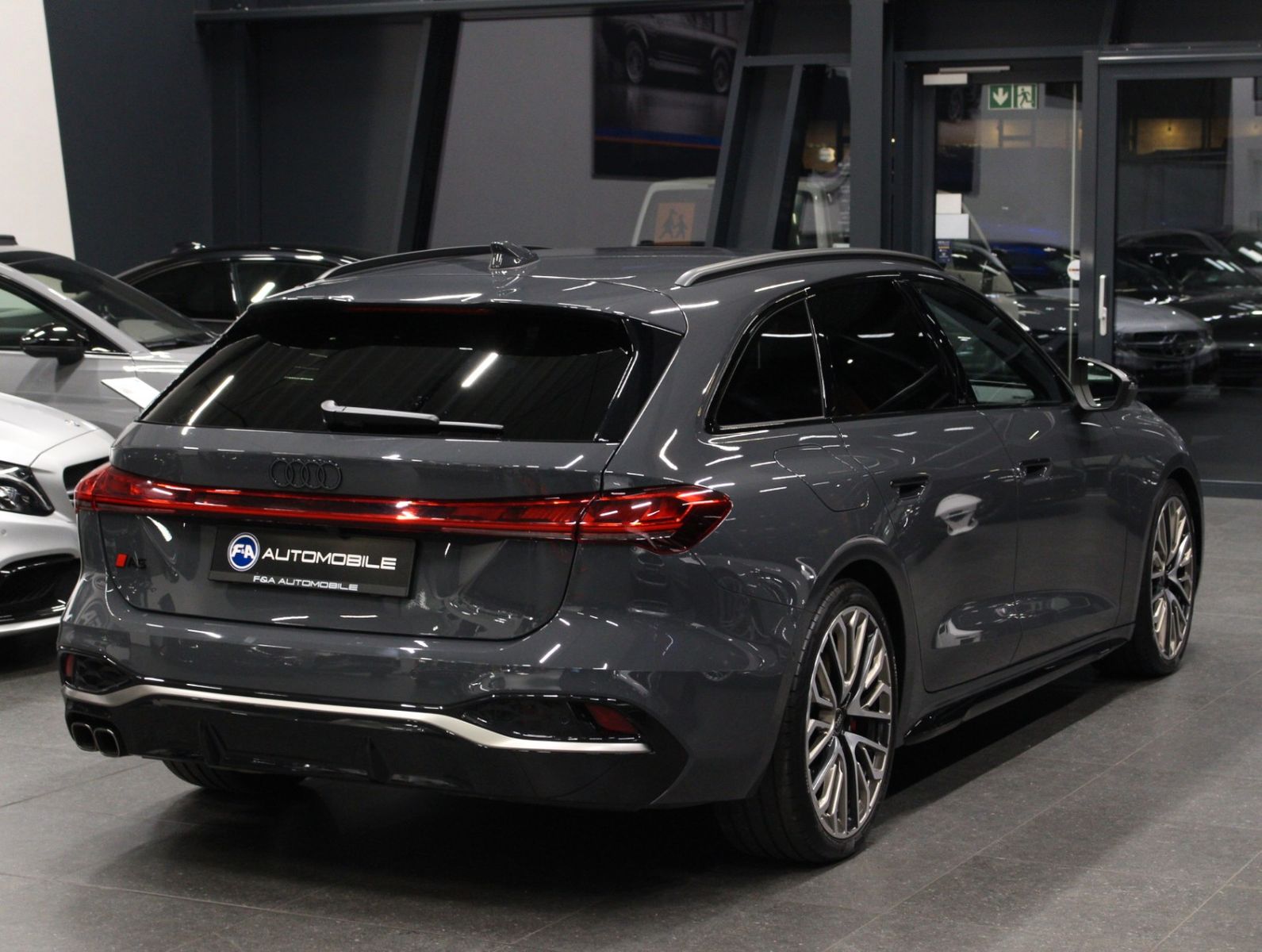 Fahrzeugabbildung Audi A5 TDI S tr quattro edition one Avant*S-Line