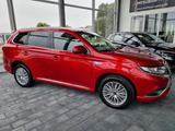 Mitsubishi Outlander PHEV  Spirit 4WD - Mitsubishi Plug-in Hybrid Outlander aus 2020
