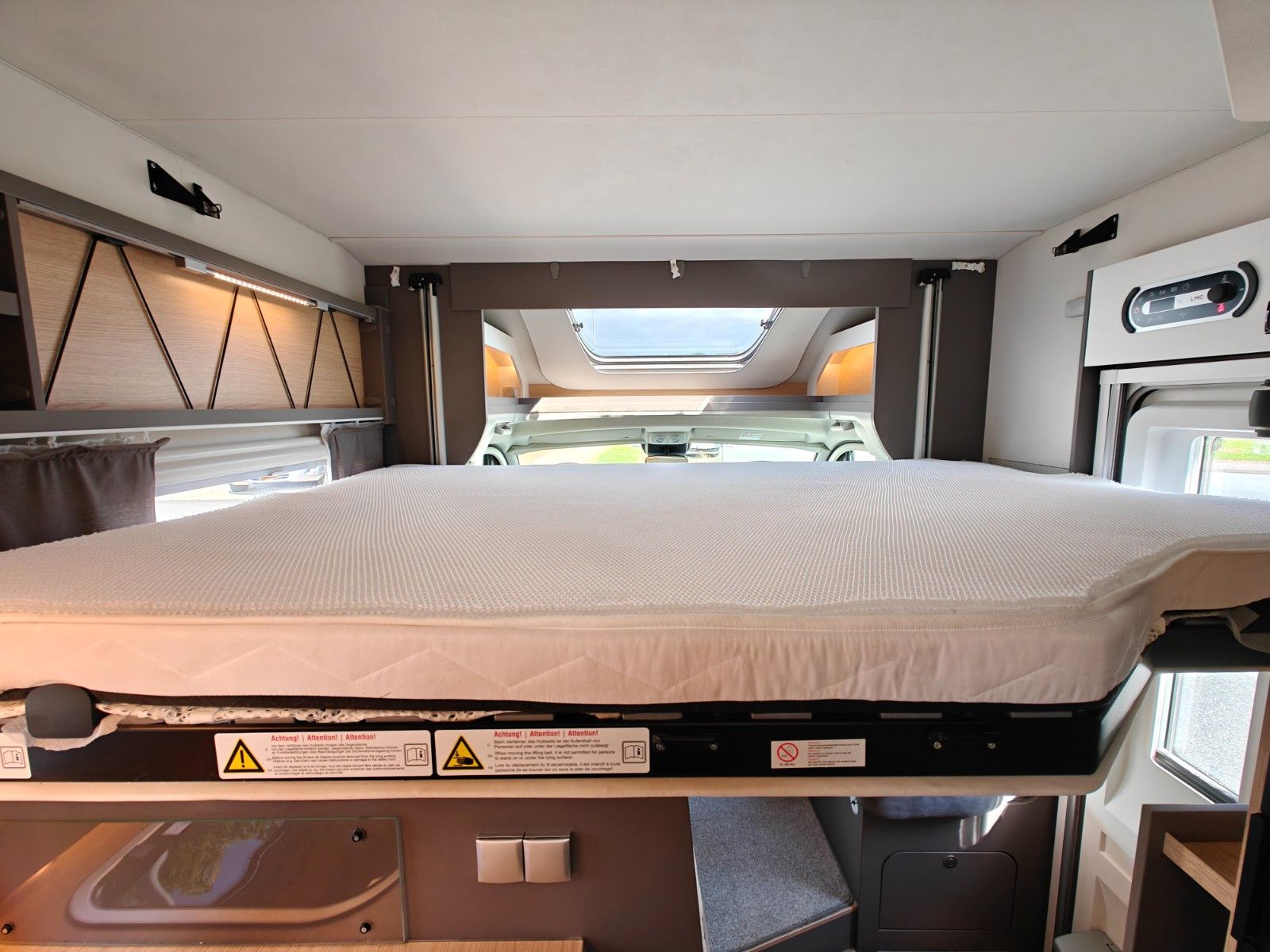 Fahrzeugabbildung LMC Tourer Lift H 730 G - Luftfeder, Winterpaket -