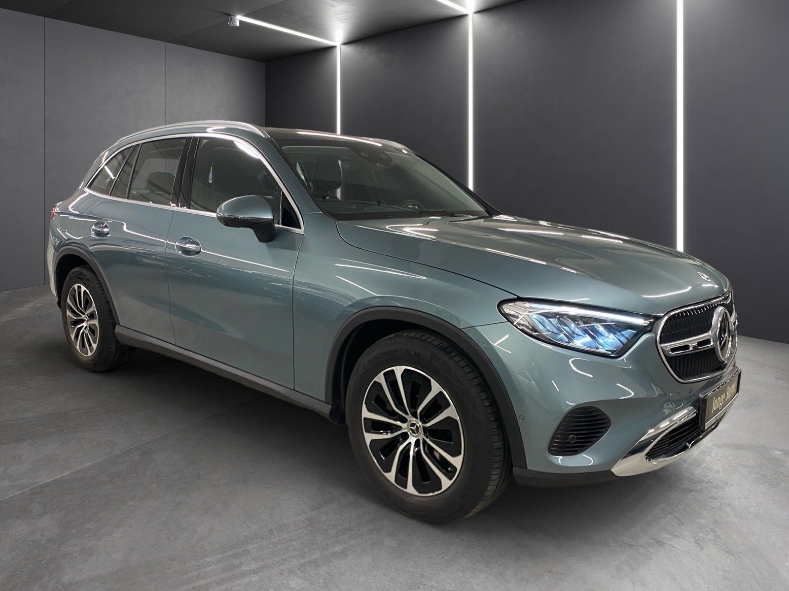 Fahrzeugabbildung Mercedes-Benz GLC 220 d 4M Avantgarde*AHK*Distronic*Pano*360°*