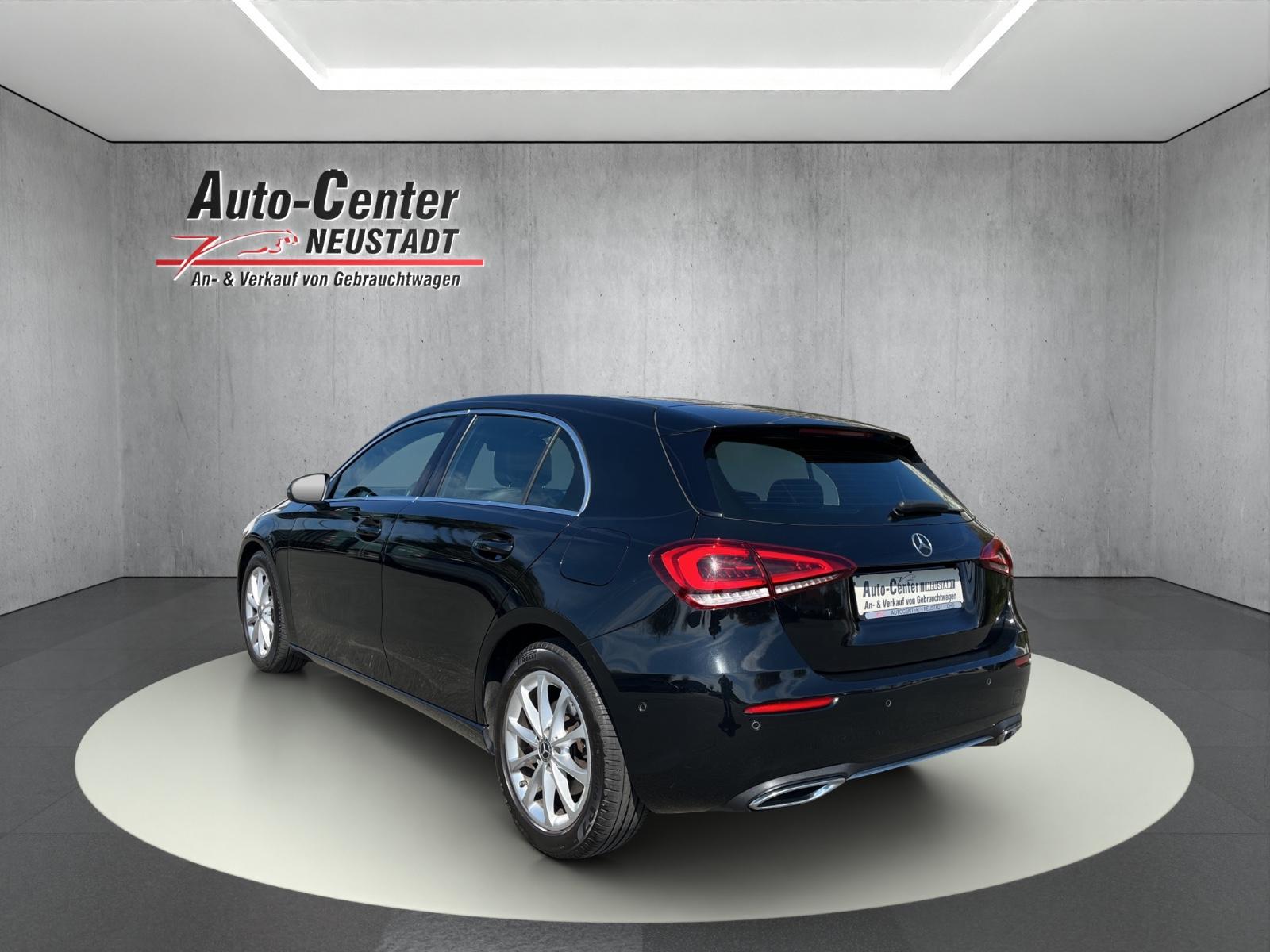 Mercedes-Benz A 250  Business PDC/LANE/APP/NAVI/KLIMAA
