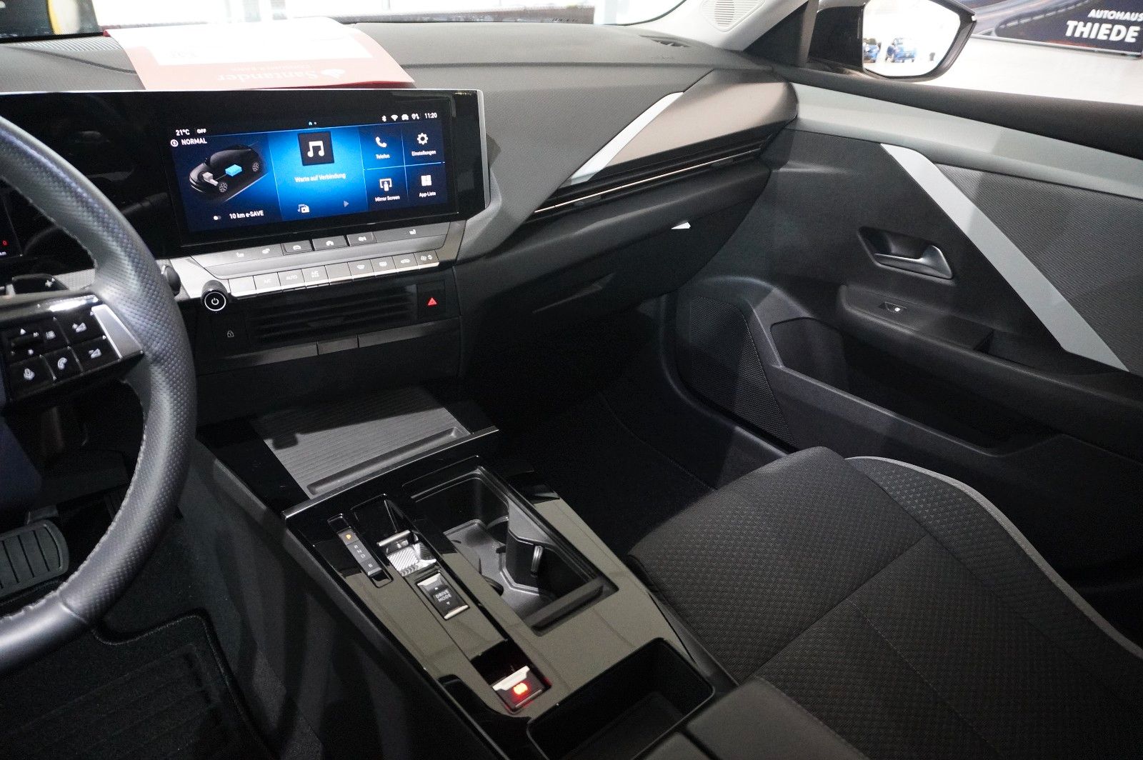 Fahrzeugabbildung Opel Astra L Lim. 1.6 HYBRID EDIT. NAVI/SPORT/KAMERA