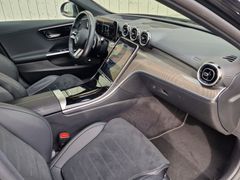 Fahrzeugabbildung Mercedes-Benz C 300d Lim. AMG-Line Navi LED SiHz ACC PDC 360°