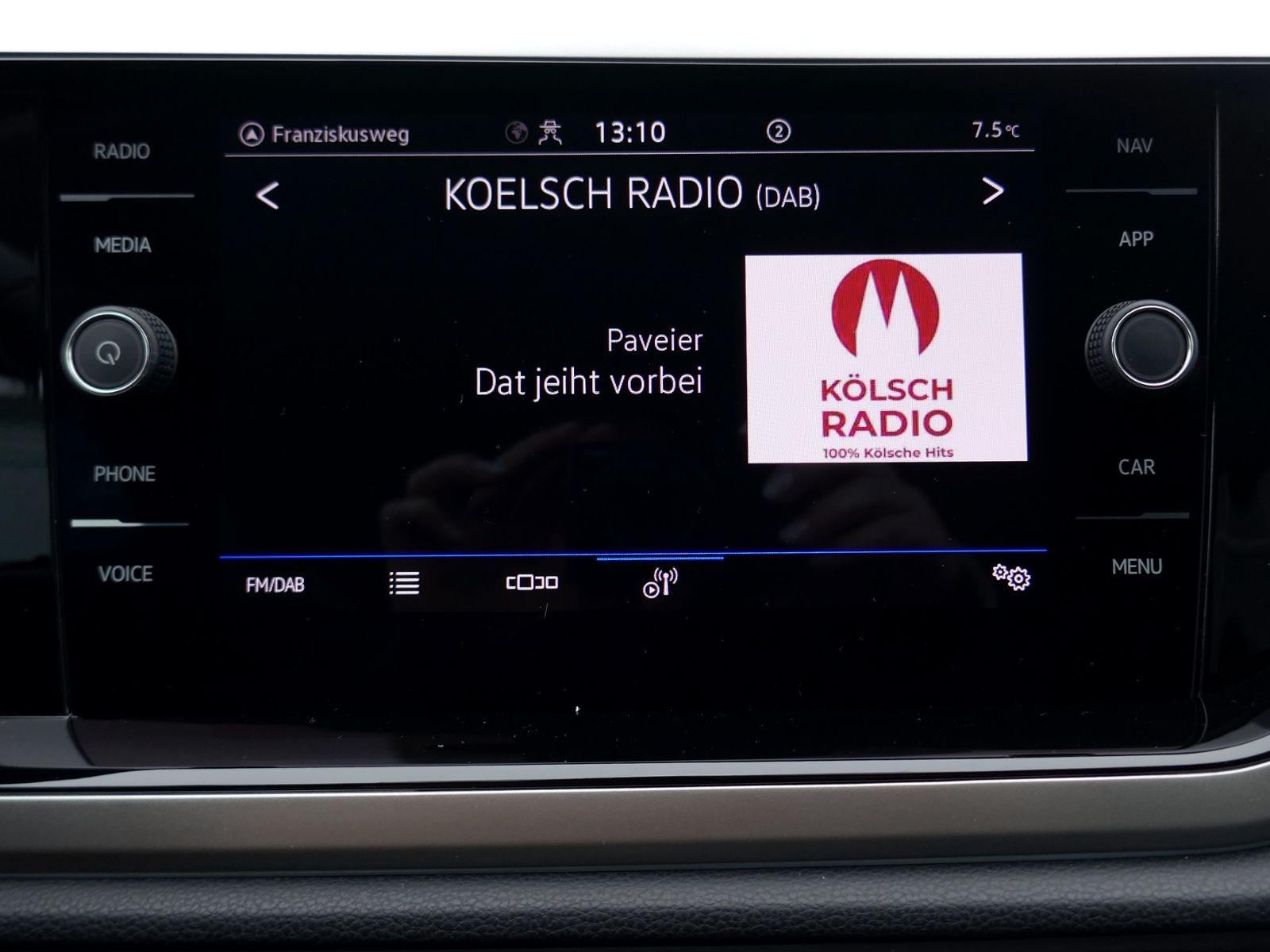 Fahrzeugabbildung Volkswagen Taigo Move 1.0 TSI DSG | LED RFK ACC Navi