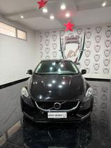 Volvo V40 D2 Momentum - Volvo V40: D2 Momentum
