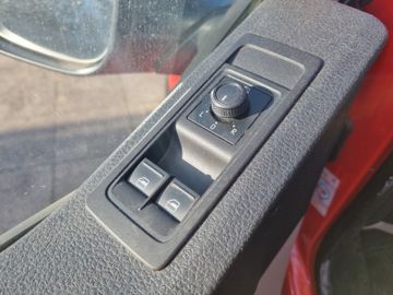 Volkswagen T6 Transporter - 11