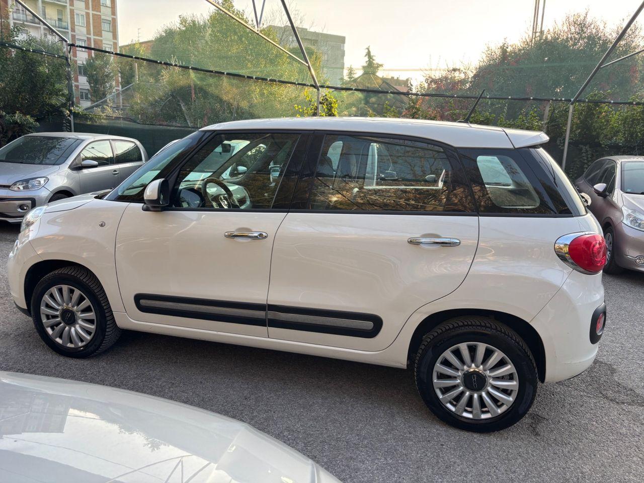Fiat 500L 2015 — engine 875 cm³, 84 HP (62kW)