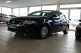 Volkswagen Passat Lim. Trendline - Volkswagen Passat mit Benzin-Antrieb: Limousine