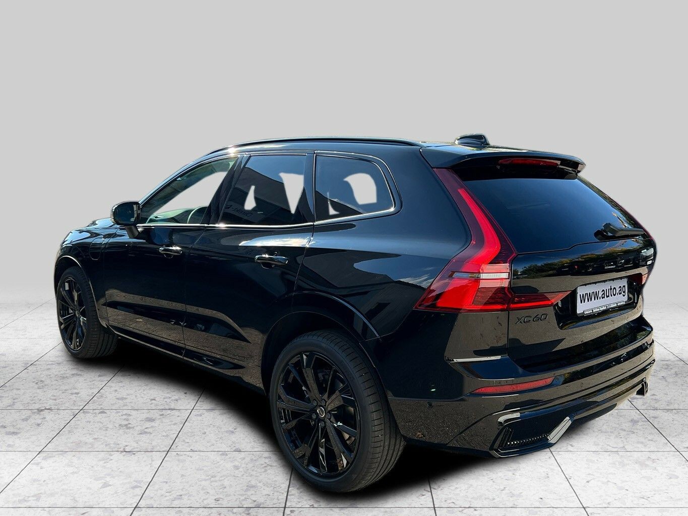 Volvo XC60 T8 Plus Black Edition imagem 2
