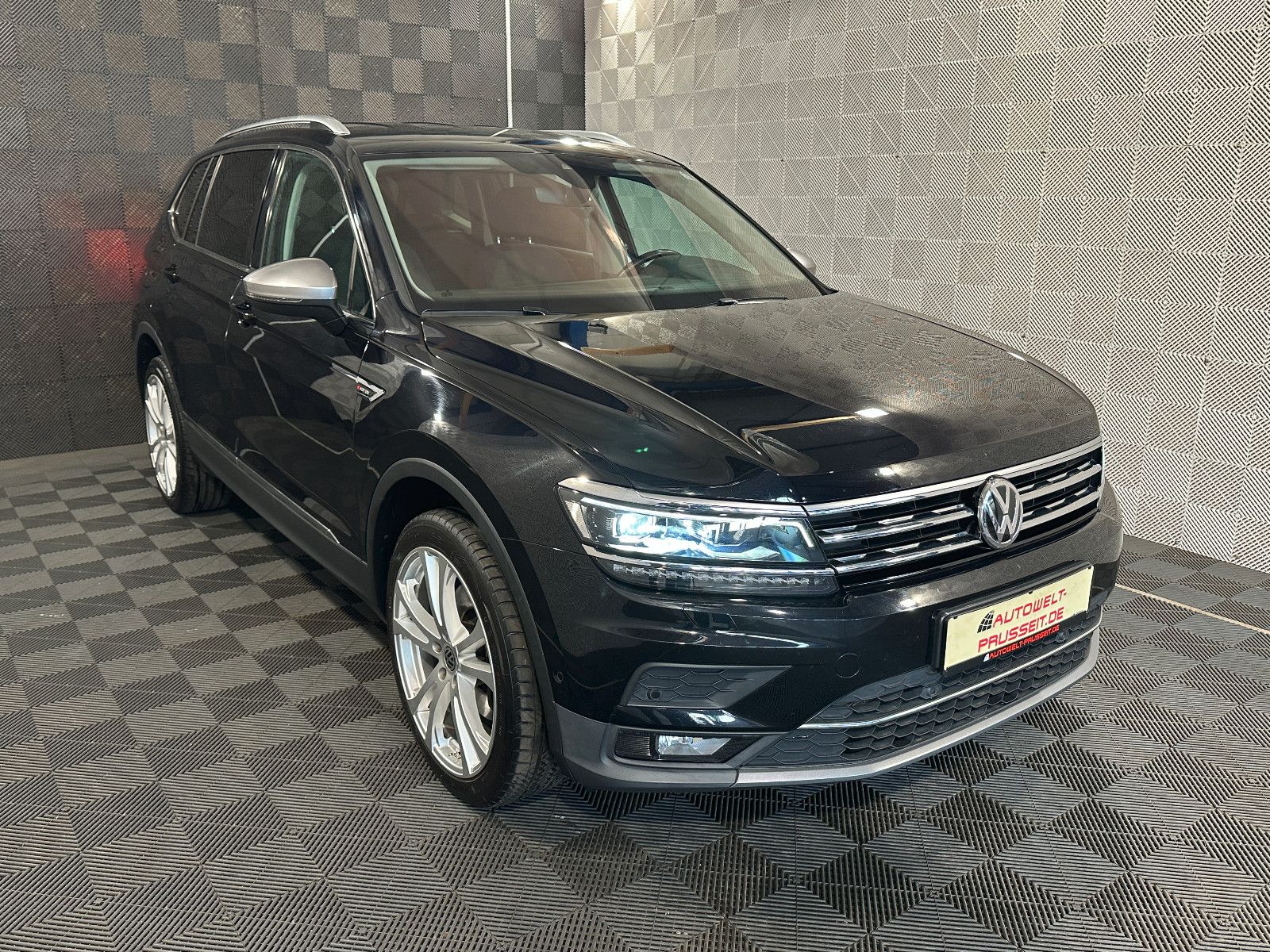 Gebrauchtwagen Volkswagen Tiguan Allspace Tiguan Allspace 4M*HIGHLINE*360°-LED-ACC-SHZ-AHK in Horb am Neckar