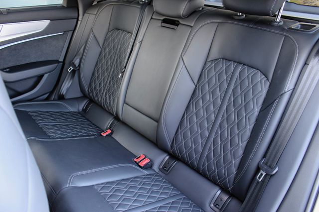 Audi A6 Avant 45 TFSI quattro/ S LINE/ PANO/ B&O/ LED