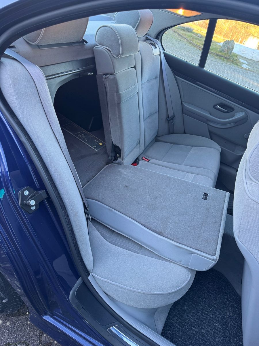 Fahrzeugabbildung BMW 520i