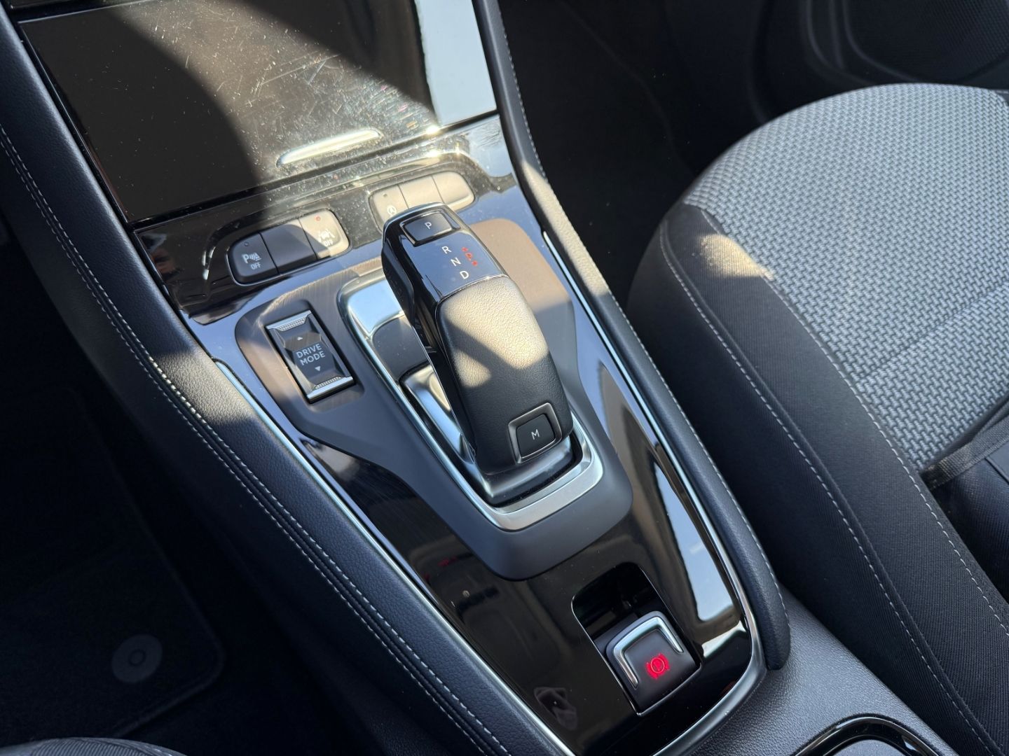 Fahrzeugabbildung Opel Grandland 1.2 Turbo Automatik SHZ+LHZ+Kamera