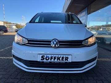 Bild 4 VW Touran 1.4 TSI Sound DSG AHK Pano-SD Rear View