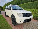 Nissan Pathfinder 2.5 dCi DPF XE+ - Nissan Pathfinder in Stuttgart